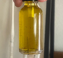 Load image into Gallery viewer, Magnolia oil 🪞🧲🪞